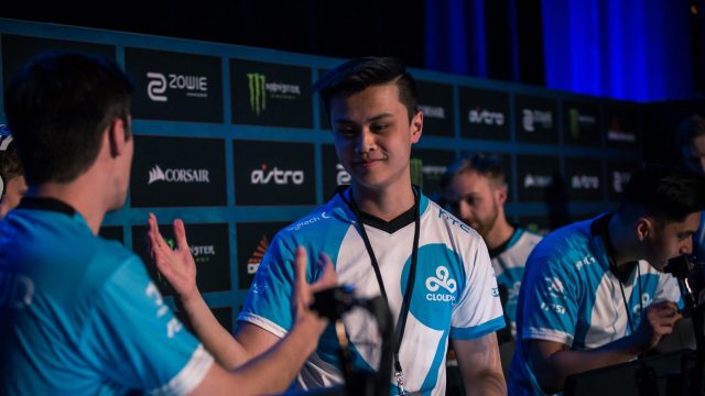Stewie2k (M) and autimatic (L) playing for Cloud9